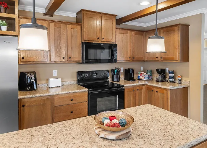 Scenic Views & Majestic Sunsets, Relax Like Home!