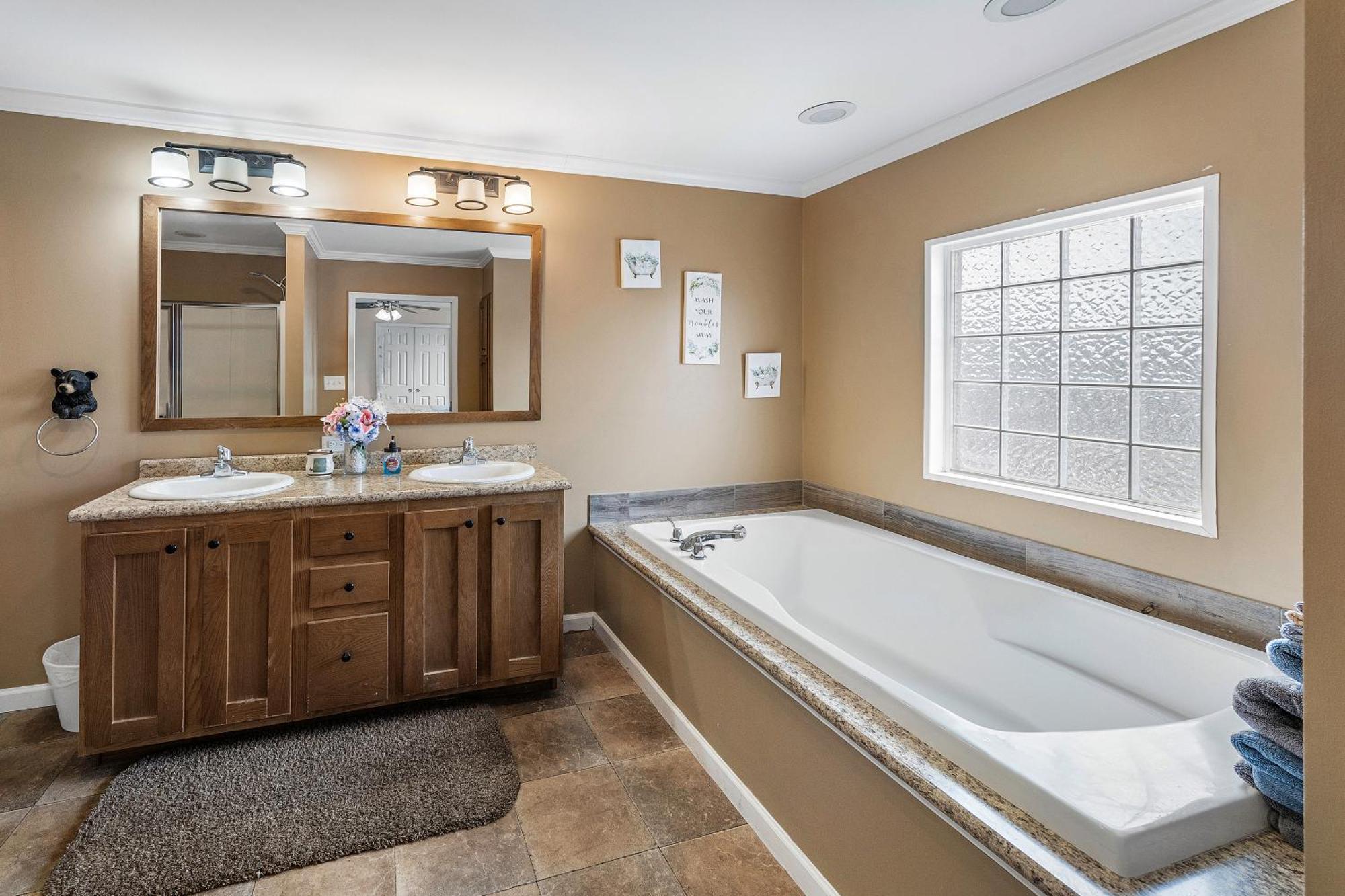 Holiday home Scenic Views & Majestic Sunsets, Relax Like Home!
