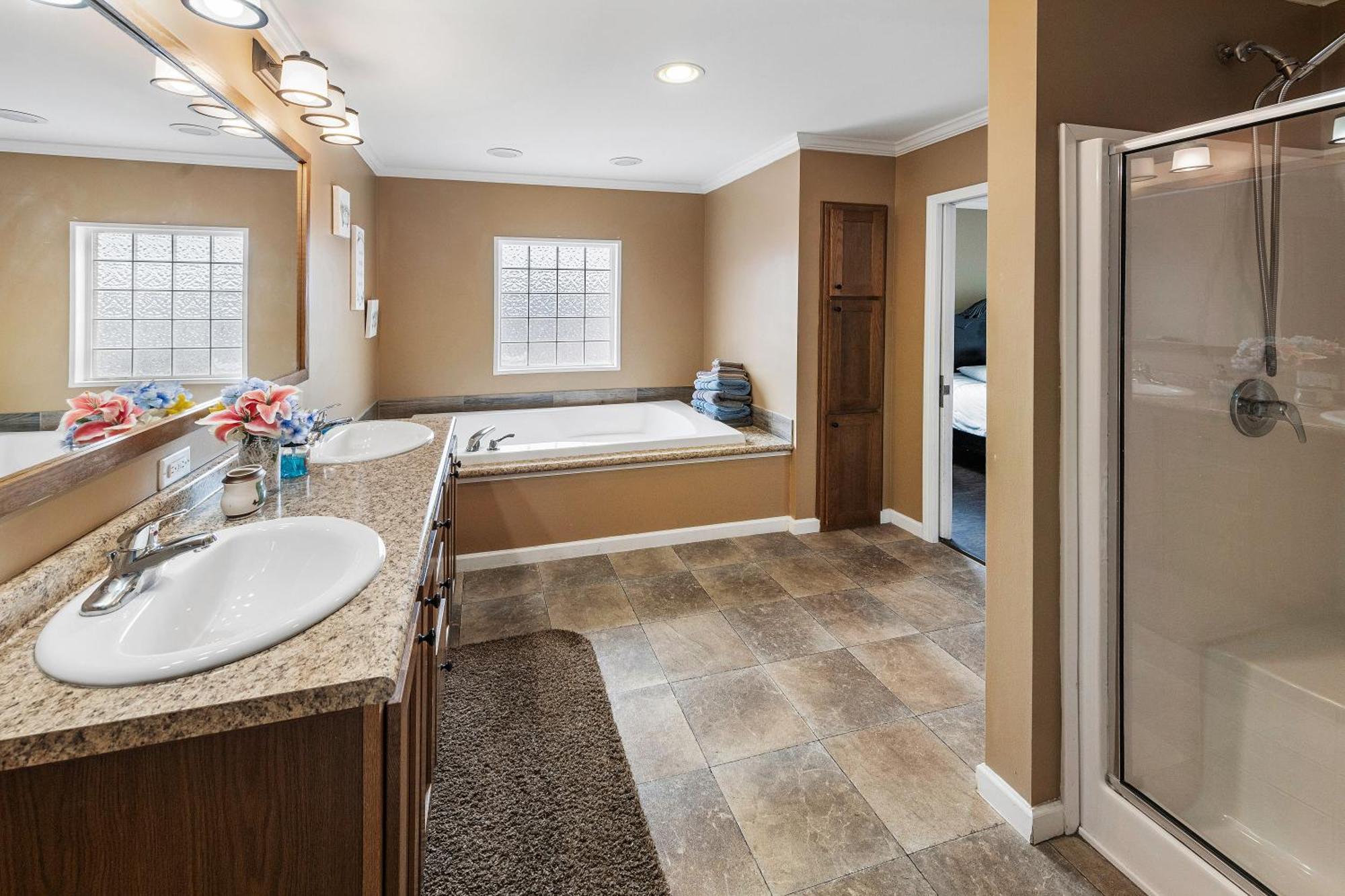 Scenic Views & Majestic Sunsets, Relax Like Home!