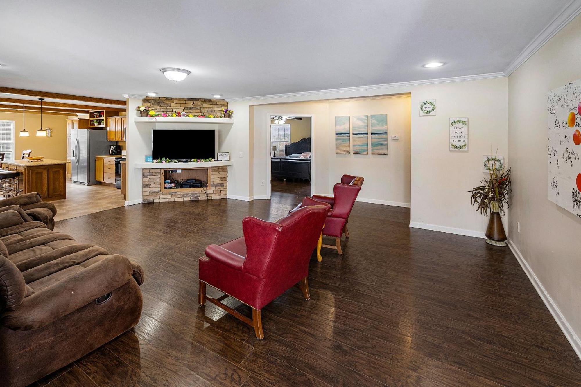 Holiday home Scenic Views & Majestic Sunsets, Relax Like Home!