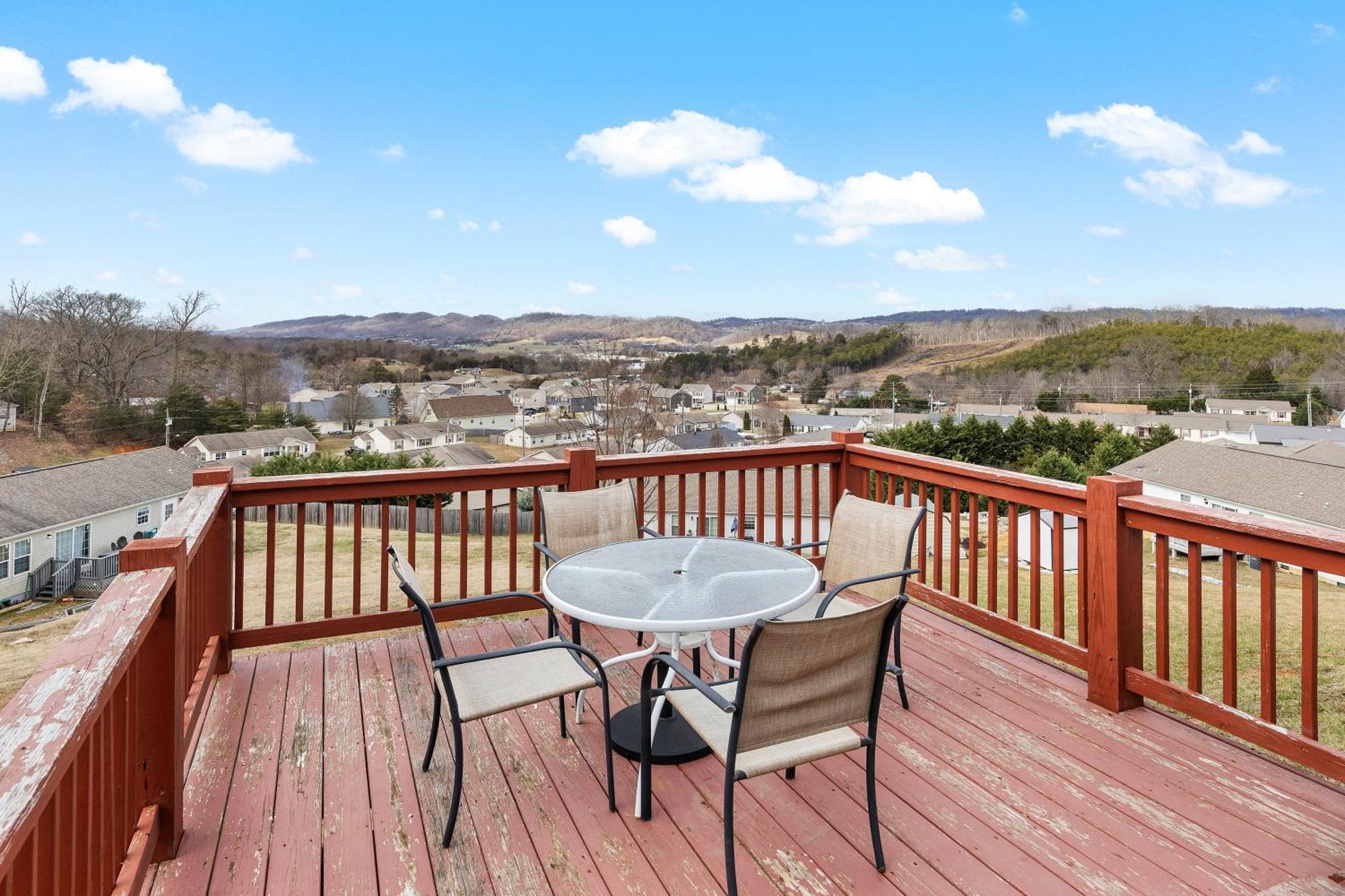 Holiday home Scenic Views & Majestic Sunsets, Relax Like Home! *