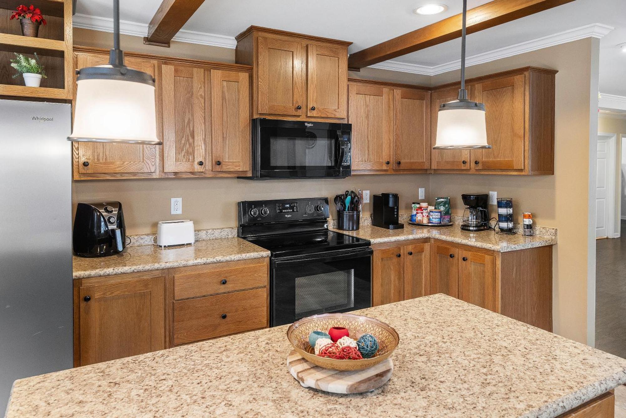 Scenic Views & Majestic Sunsets, Relax Like Home! *